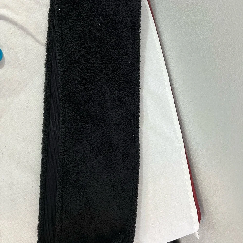 Lululemon‎ skinny snap scarf